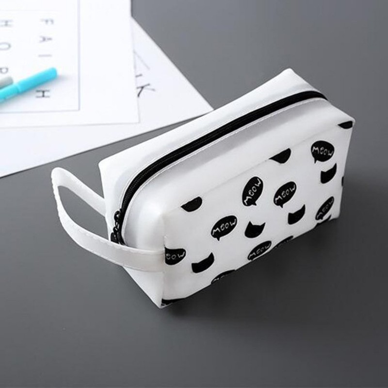 1398 white cats Simple Pencil Case 
