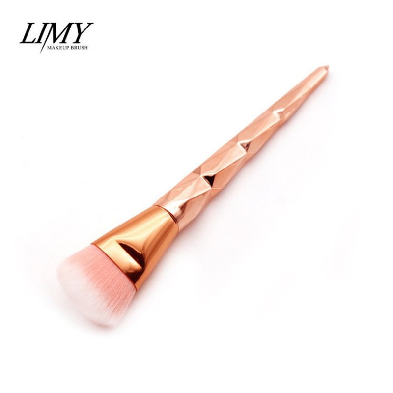 Diamond Rose Gold No. 3 Highlights Makeup Brush 