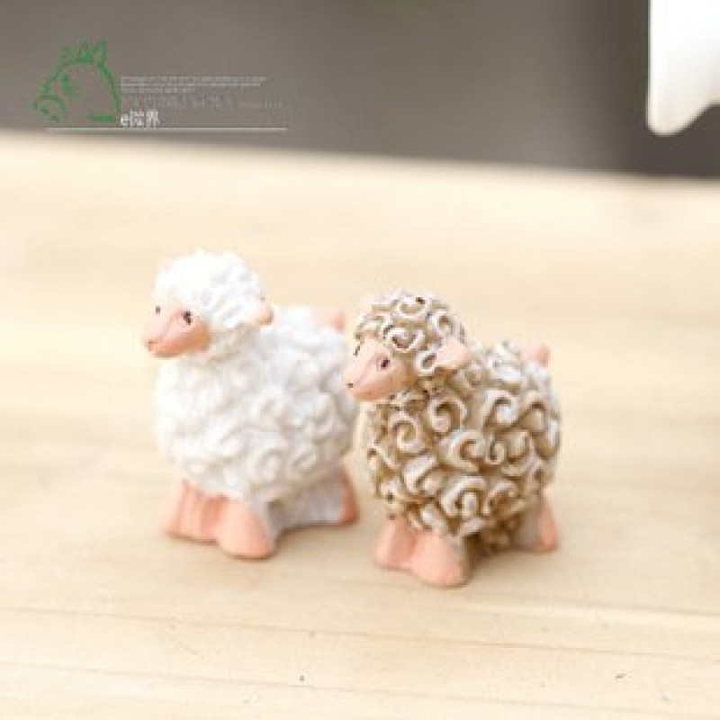 3.5cm high and 3cm wide Micro Landscape Ornament