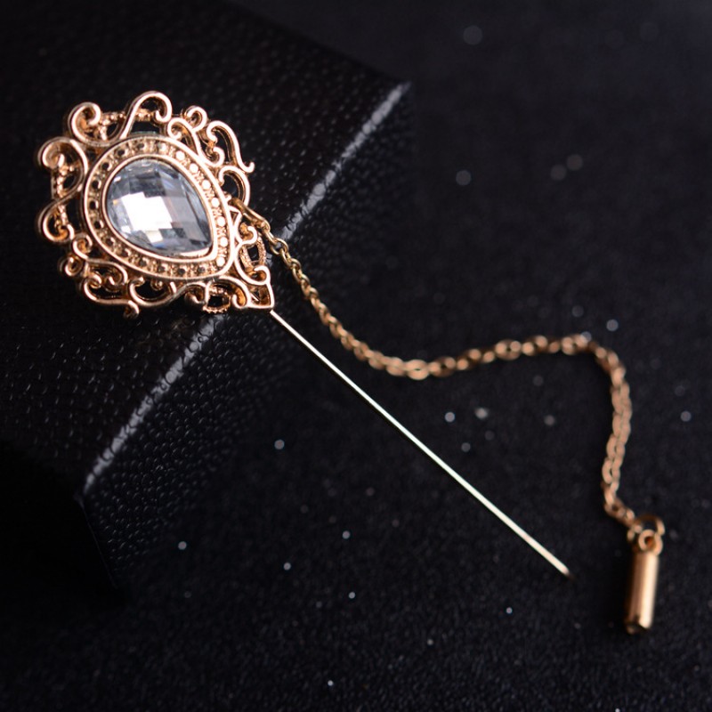 white + chain Vintage Baroque Hijab Pin 