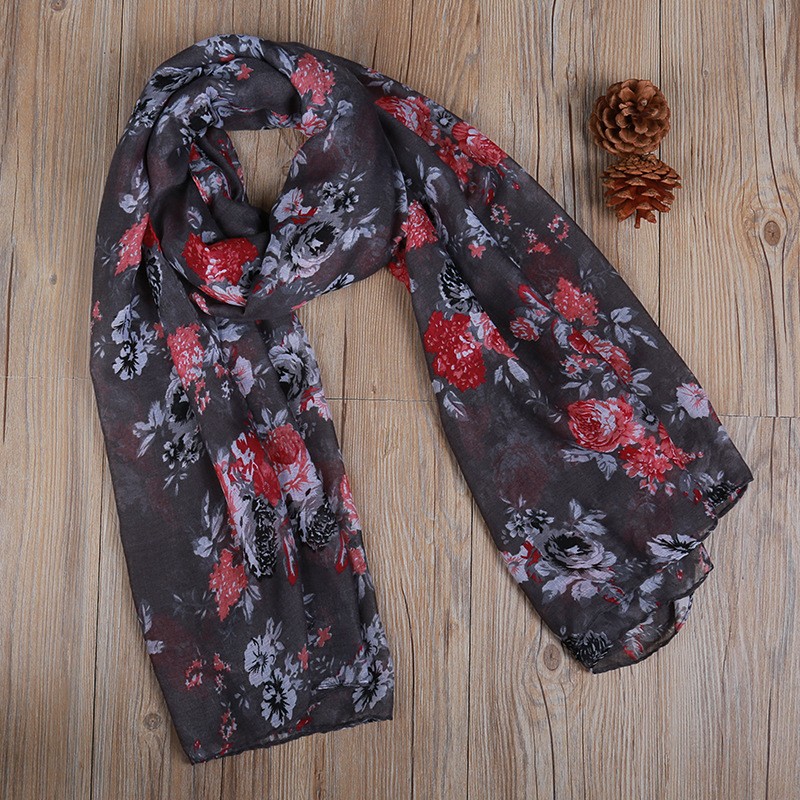 Gray Rosie Garden Print Hijab