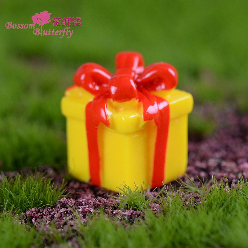 Yellow Gift Craft Miniatures