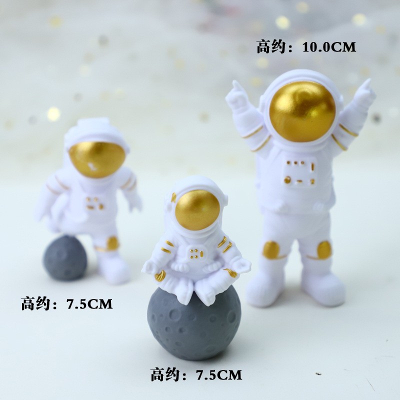 Gold Spaceman - Plastic - Pack Of 3 Cake Topper Clearance