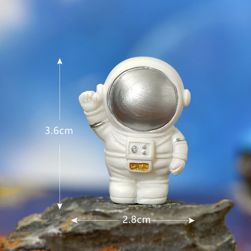Beckoning Astronaut 1 Space Astronaut Miniature Resin Landscape Craft Supply