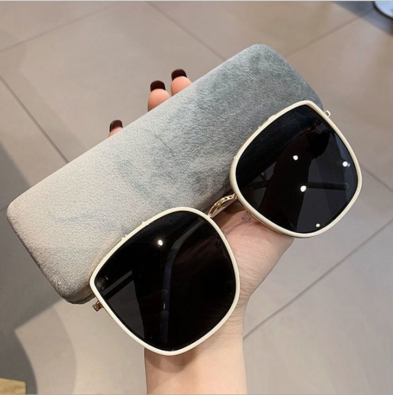 Lens Gold Frame And Black Frame Sunglasses