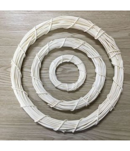 8Cm Outer Diameter Beige Indonesian Rattan Ring Rattan Wreath