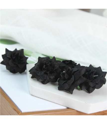 Black Velvet Small Horn Rose