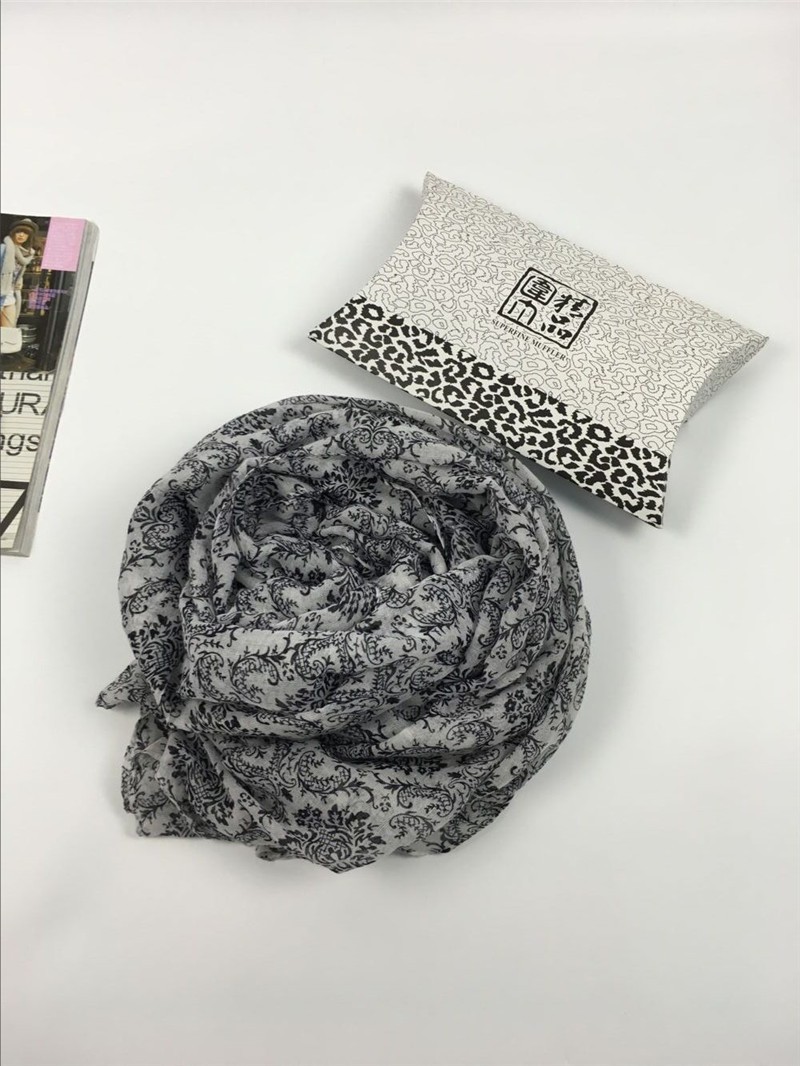 Gray Vintage Paisley Print Hijab