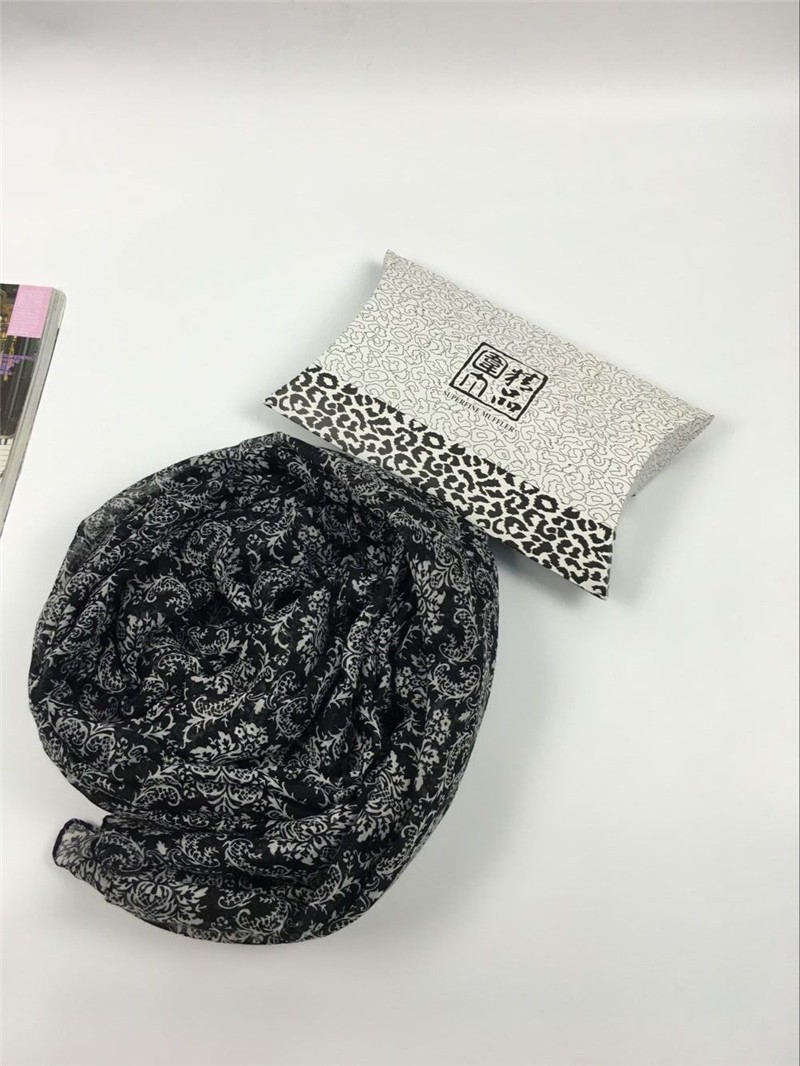 Black Vintage Paisley Print Hijab