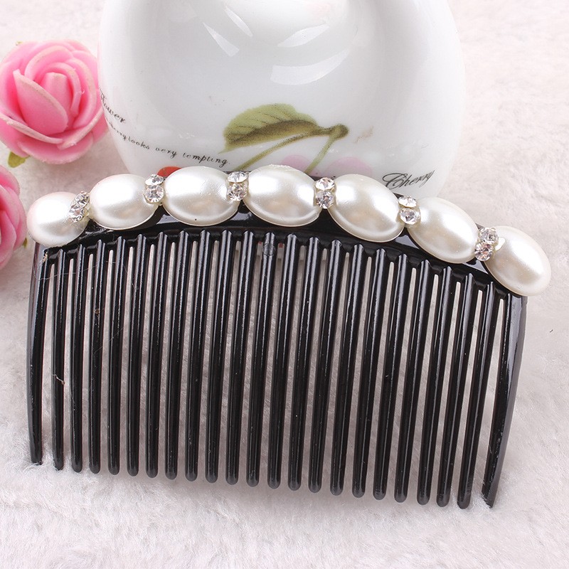 Pearl Black Hair Claw