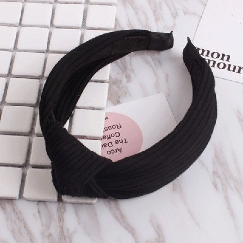 Black Relaxed Hairband