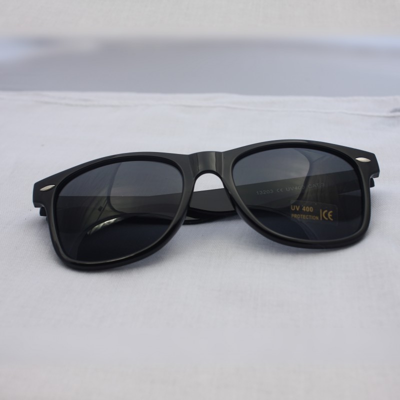 Black Wayfarer