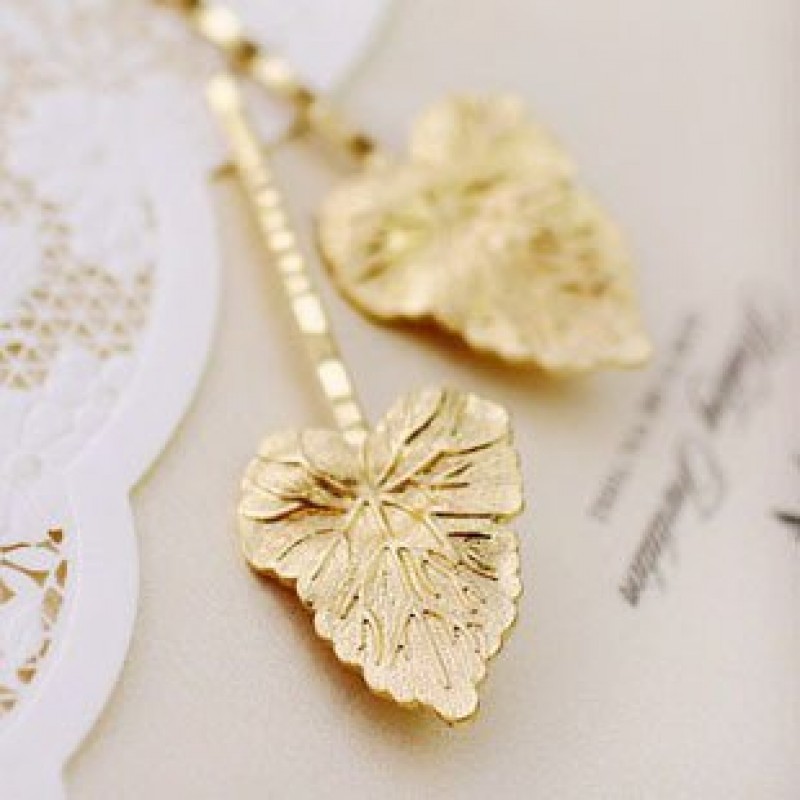 leafy gold hair clip