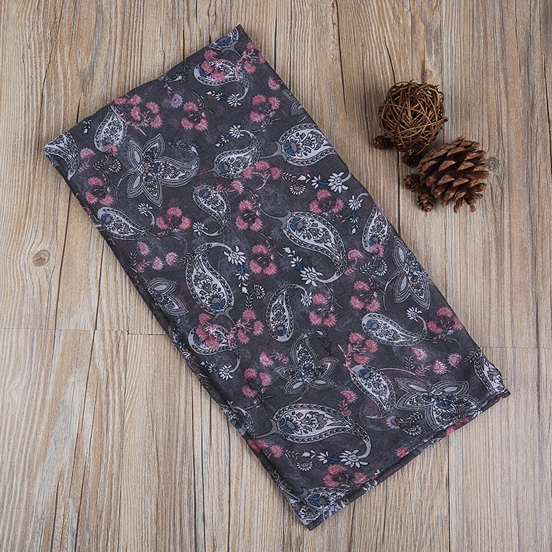 Gray Cashew Tiled Print Hijab