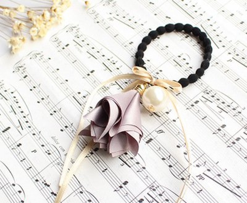 Gray Floral Bell Hairband