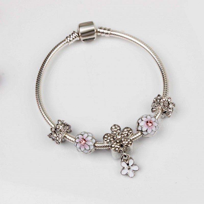 Dainty Flower Bracelet