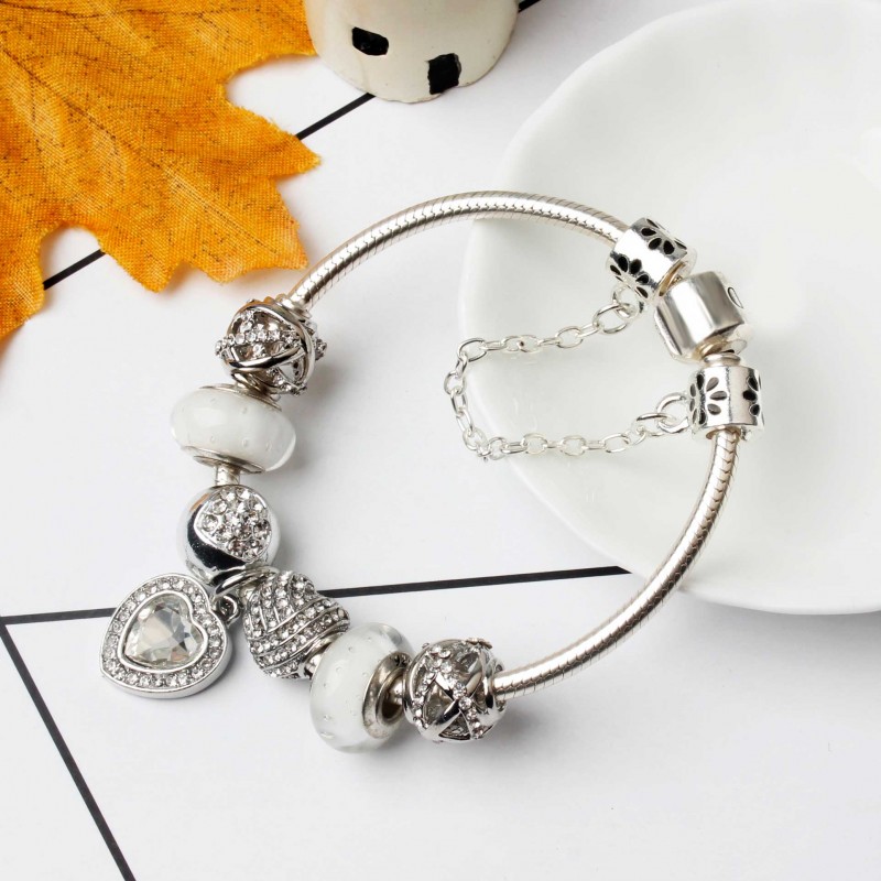 Dainty Hearts Bracelet