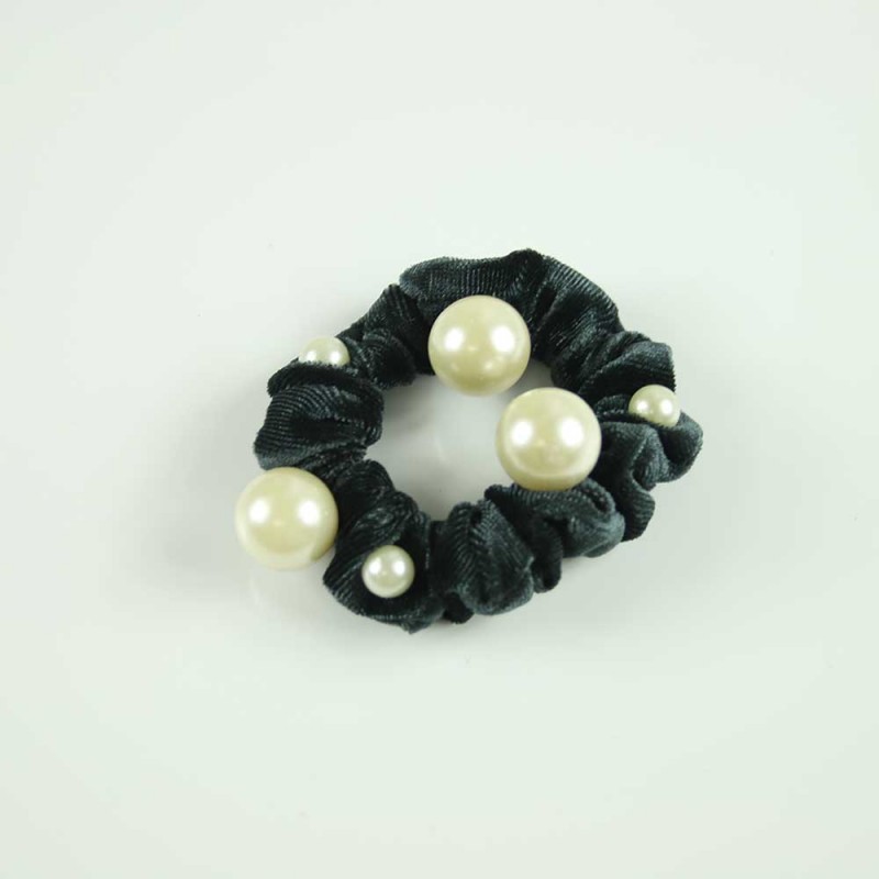 Grey Pearl Scrunchy