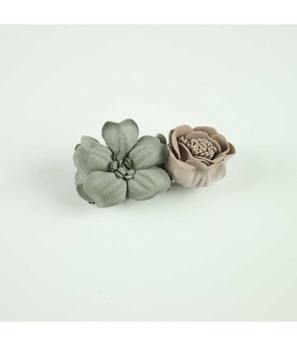 Grey Peach garden hair clip